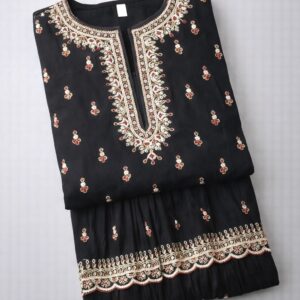 One leyar grara suit handwork piece